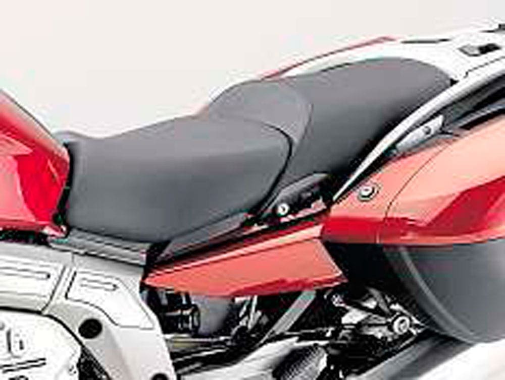 2011 BMW K1600GT/K1600GTL Review