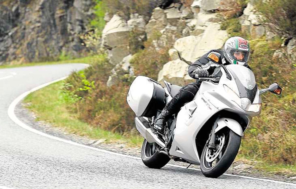 triumph sprint gt se