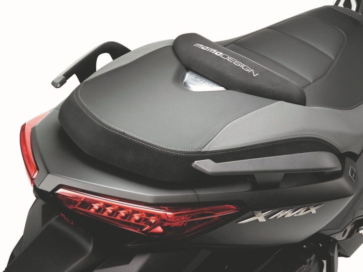 New MOMO Design Yamaha X-Max 400 | MoreBikes