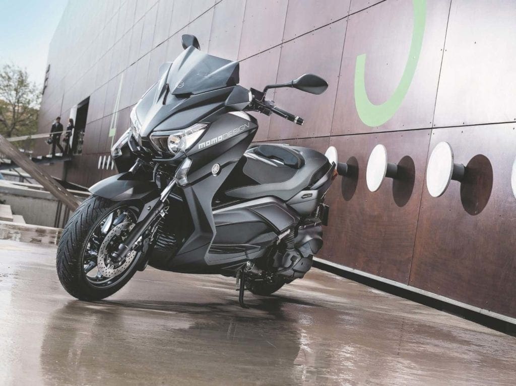 New MOMO Design Yamaha X-Max 400 | MoreBikes