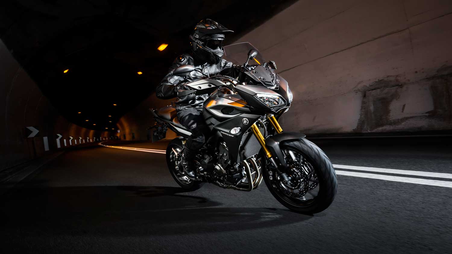 Yamaha MT 09 Tracer 2015 new motorcycles MoreBikes