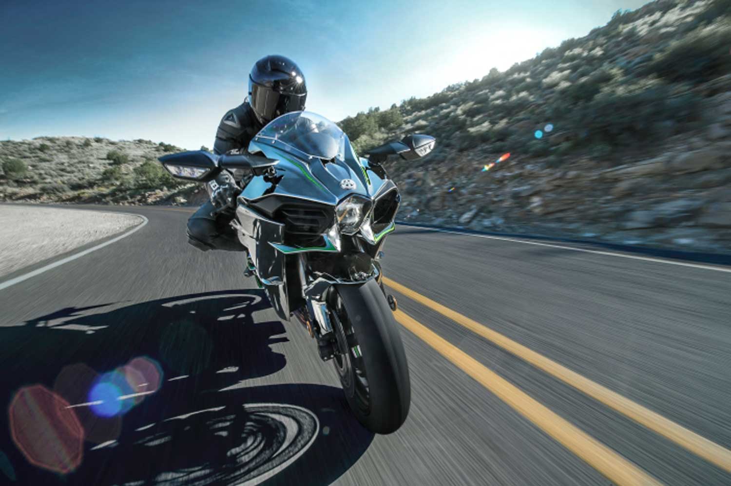 Kawasaki-H2-on-road013