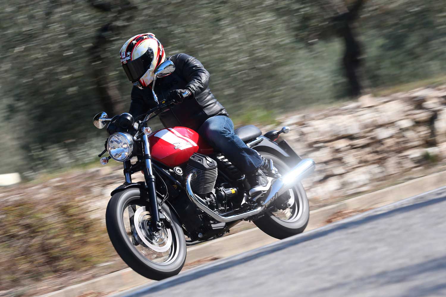 Moto-Guzzi-V7-040-AS3Y0424