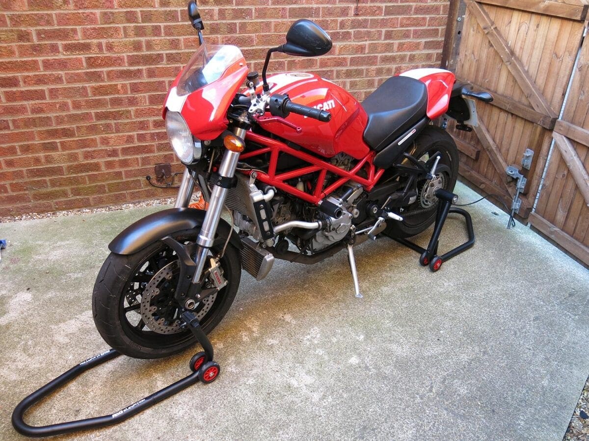 R&G Elevation Paddock Stands review MoreBikes