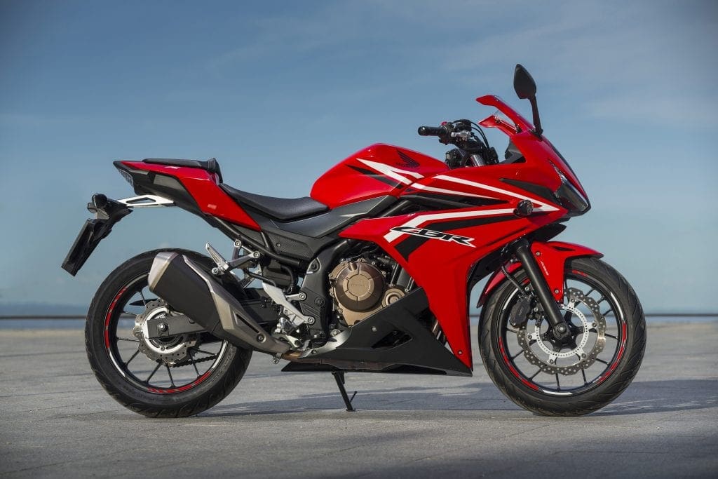Honda-CBR500R-YM16