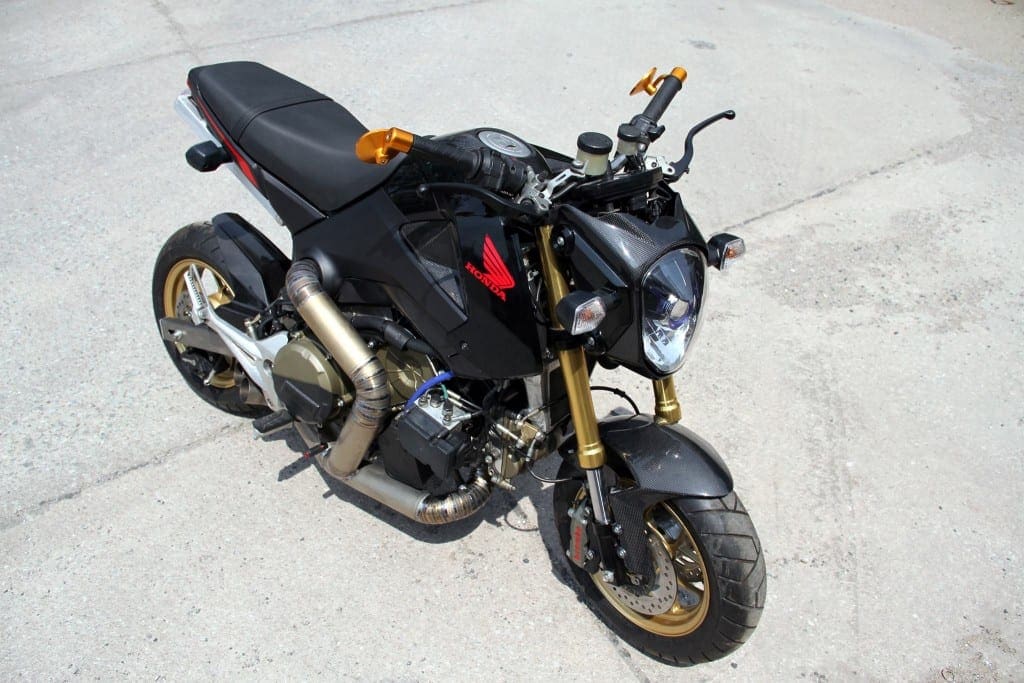 Honda-Grom-MSX125-with-a-Ducati-1199-Panigale-R-engine-02-1024x683