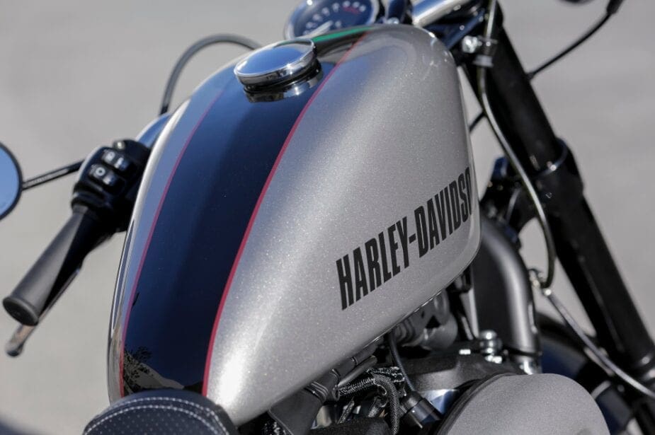 Harley-Davidson Roadster - tank
