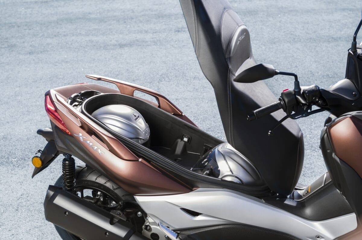 Yamaha xmax 250cc price deals