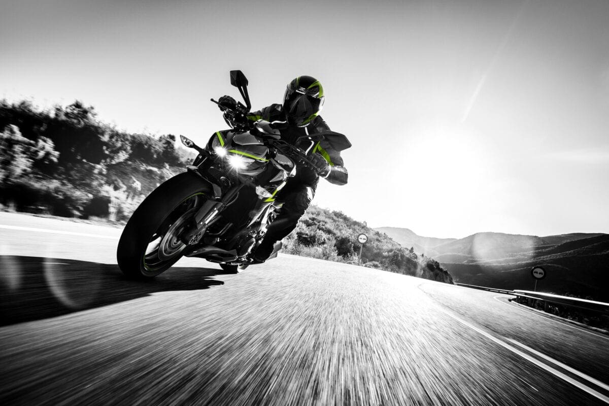 Kawasaki z1000 r edition online