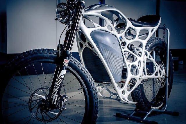 Meet The Dagger A 3d Printed Frame And Chassis Wrapped Around A 300bhp Kawasaki H2r Supercharged Motor