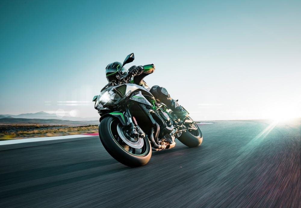 Kawasaki release TWO videos of the Z H2. FIND out more about the 200bhp supercharged naked motorcycle.