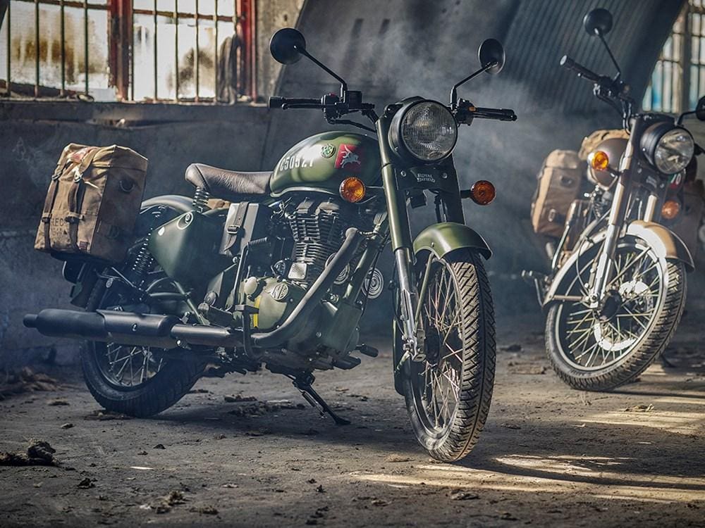 The Royal Enfield Classic 500 Pegasus Edition was made bearing the Para's emblem on the World War Two styled bike's petrol tank
