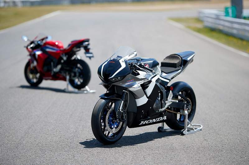 TRACK READY Honda s CBR600RR gets the HRC treatment. Coming for