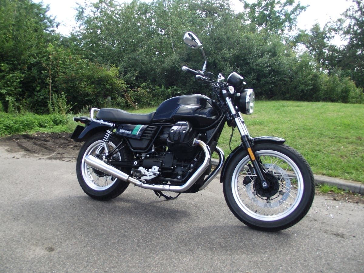 moto guzzi v7 iii special