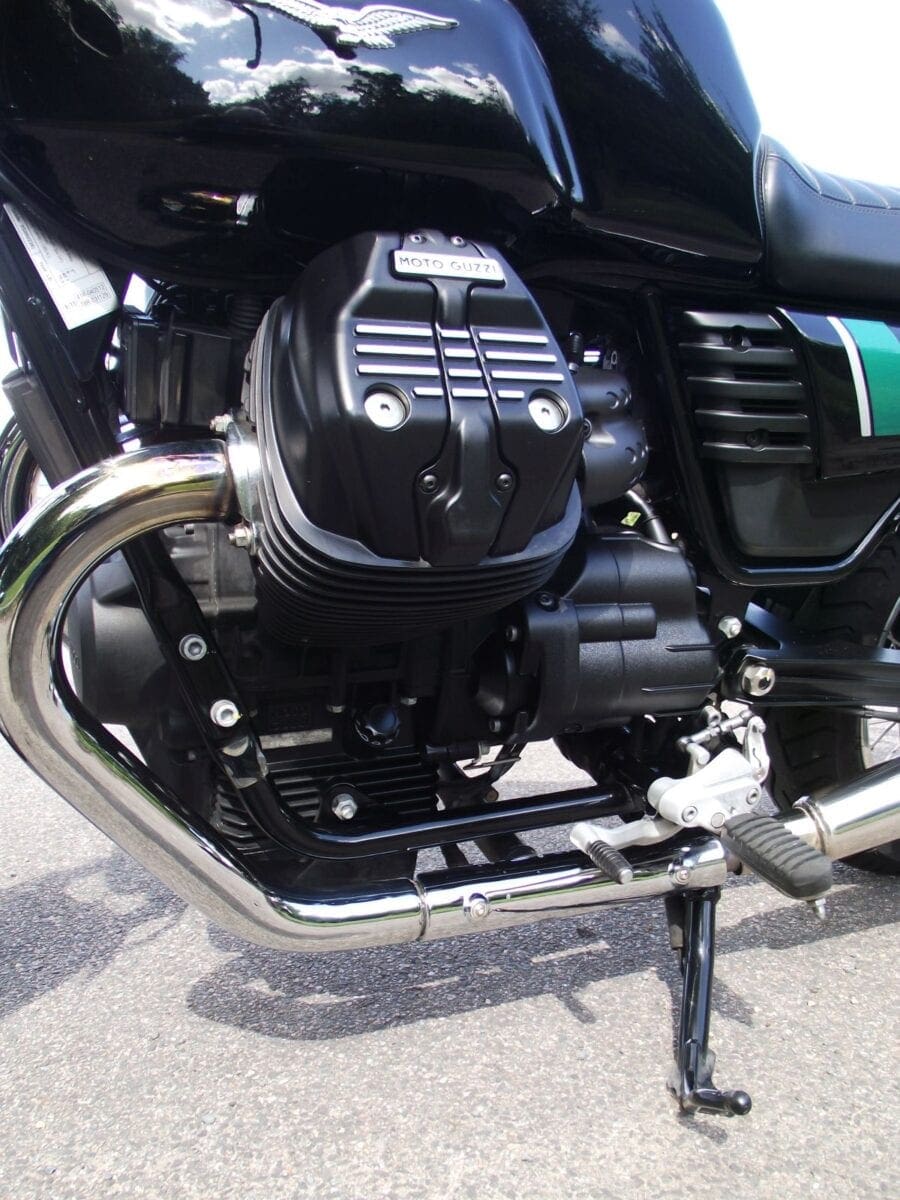 moto guzzi v7 iii special