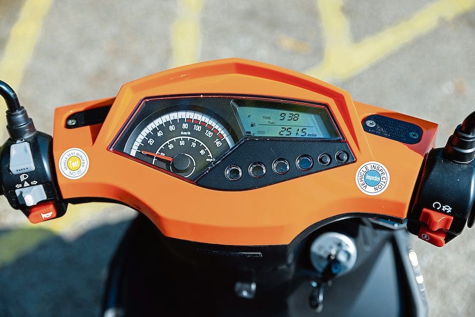 WK SX125 Dash