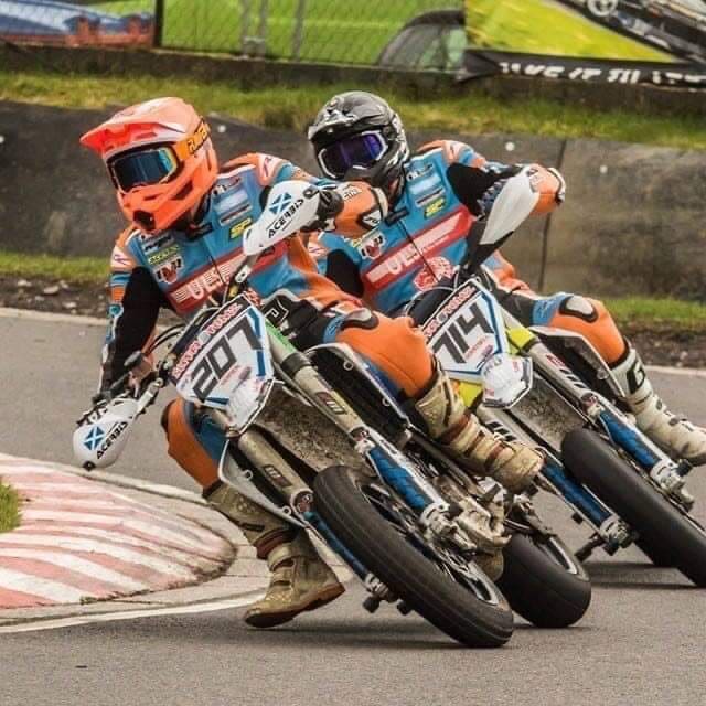 Danielle Kernick in her DRC custom race leathers by 'Shootin it'