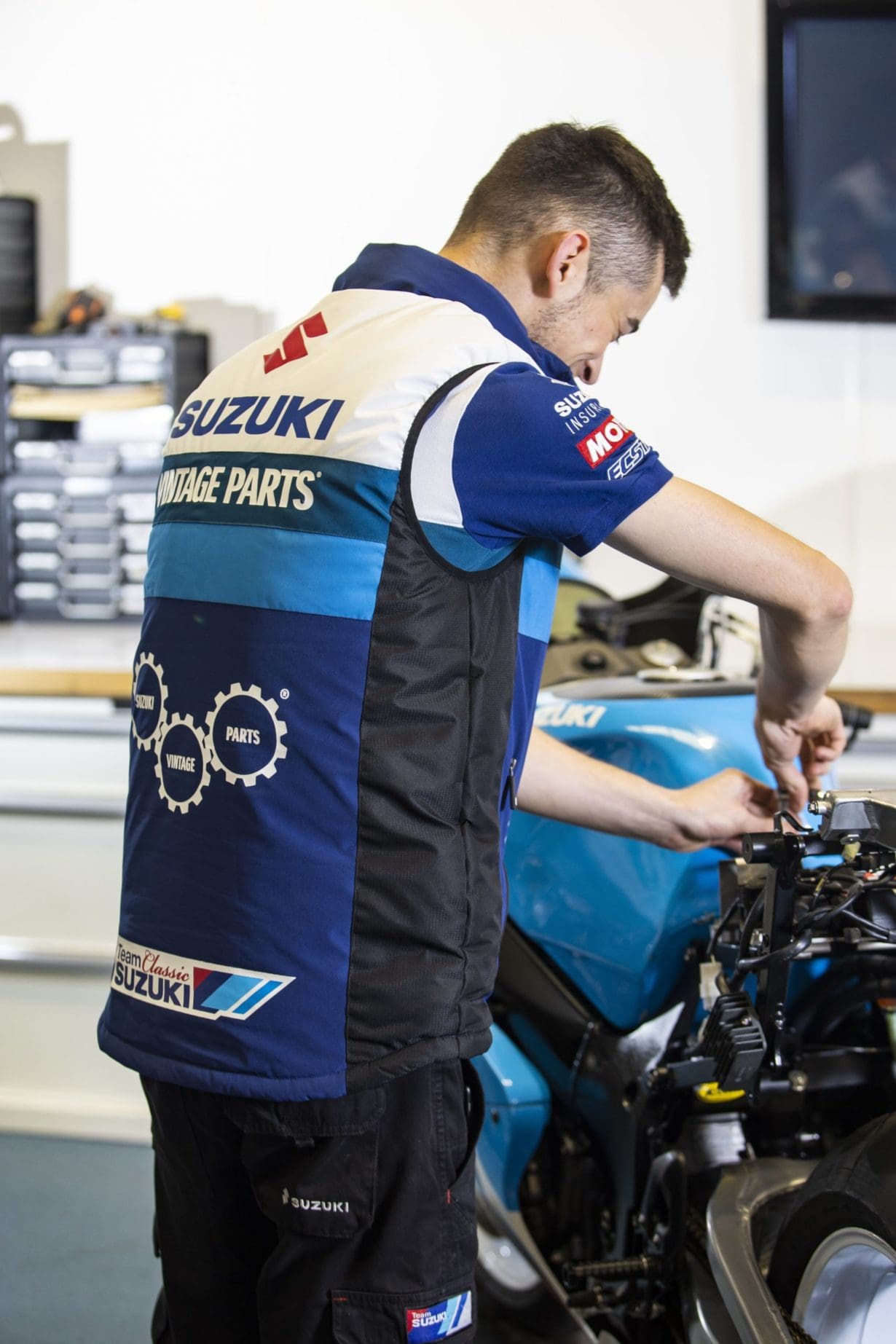 Team Suzuki Body warmer
