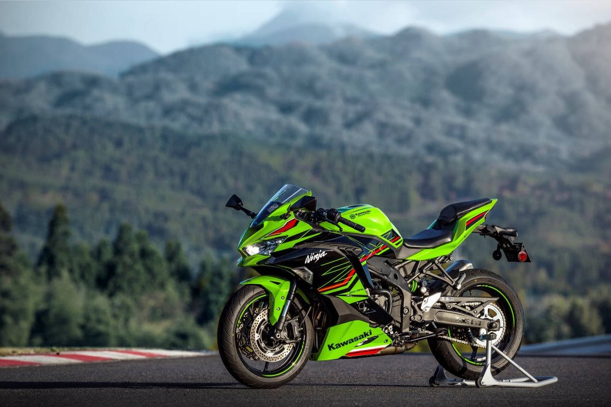 2024 Kawasaki Ninja ZX-4R on the track.