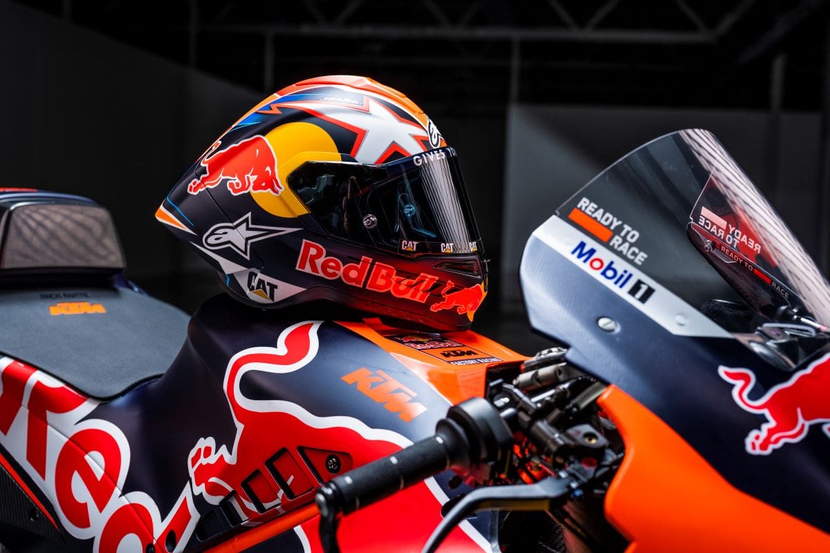Red bull clearance street bike helmet