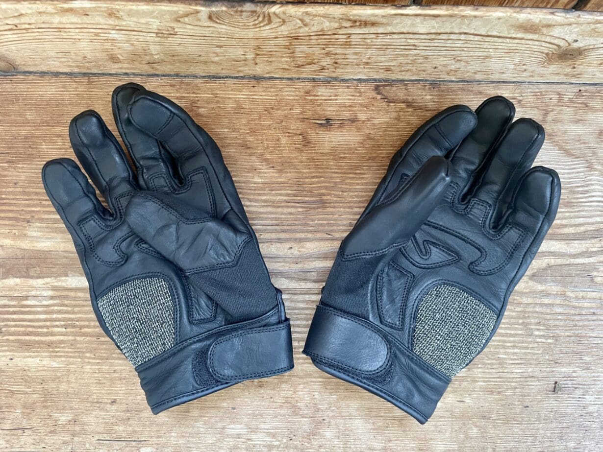 Roadskin Easyrider short motorcycle gloves