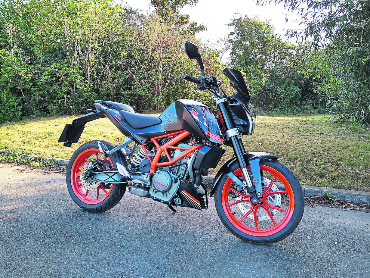 390 KTM Duke